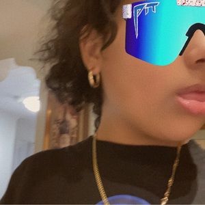 Meet your Posher, 𝐽𝑎𝑑𝑛𝑦𝑎